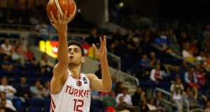 Sixers’ Korkmaz Staying in Turkey